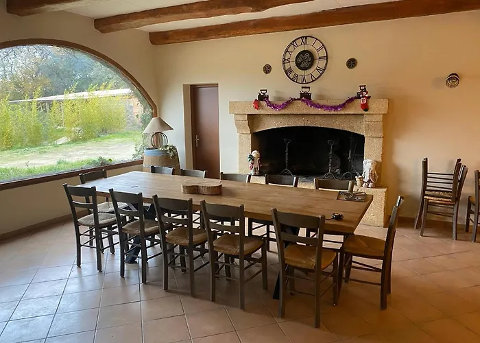 Domaine Estribo Bed and breakfast